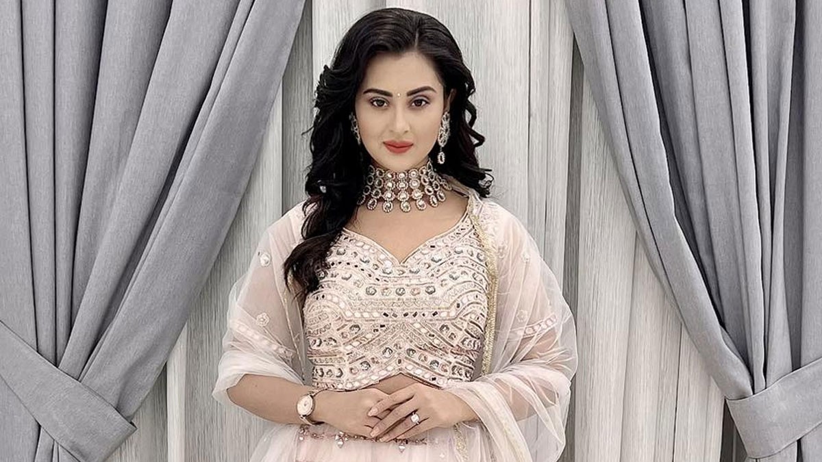 এখনো শাকিবের সাথে আমার ডিভোর্স হয়নি : বুবলী